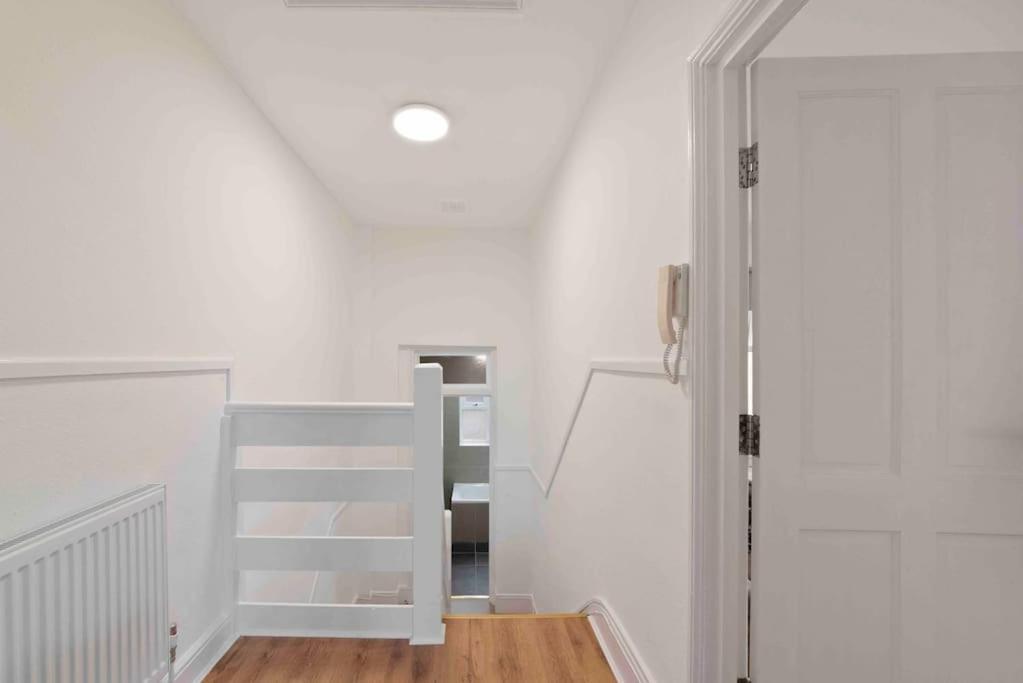 New 1 Bed Westfield/ Chiswick/ Hammersmith Appartamento Londra