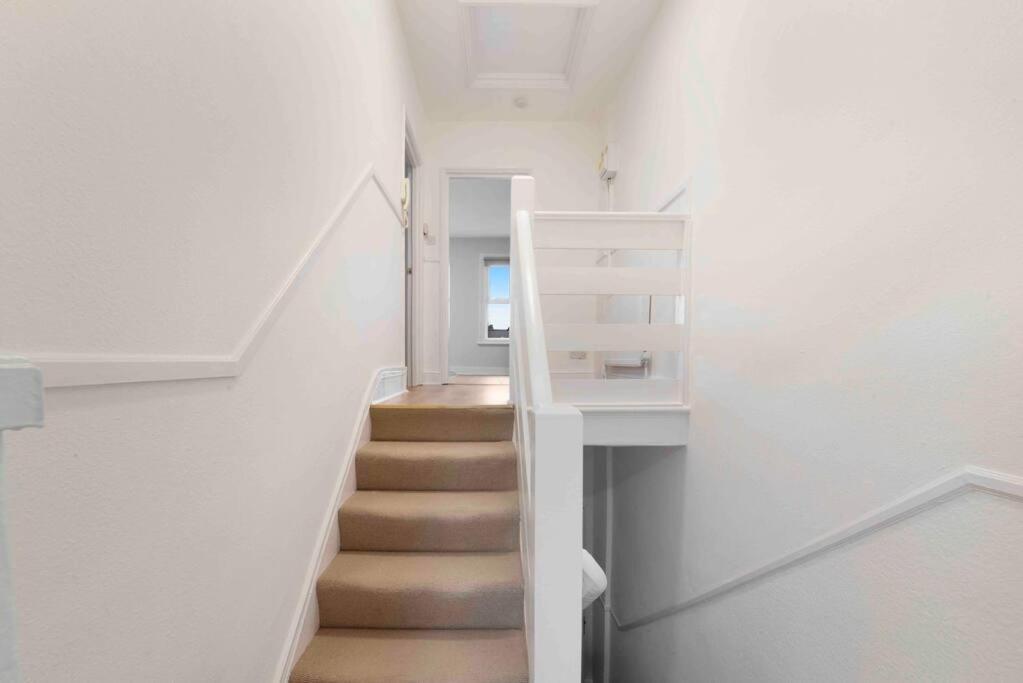 New 1 Bed Westfield/ Chiswick/ Hammersmith Appartamento *
