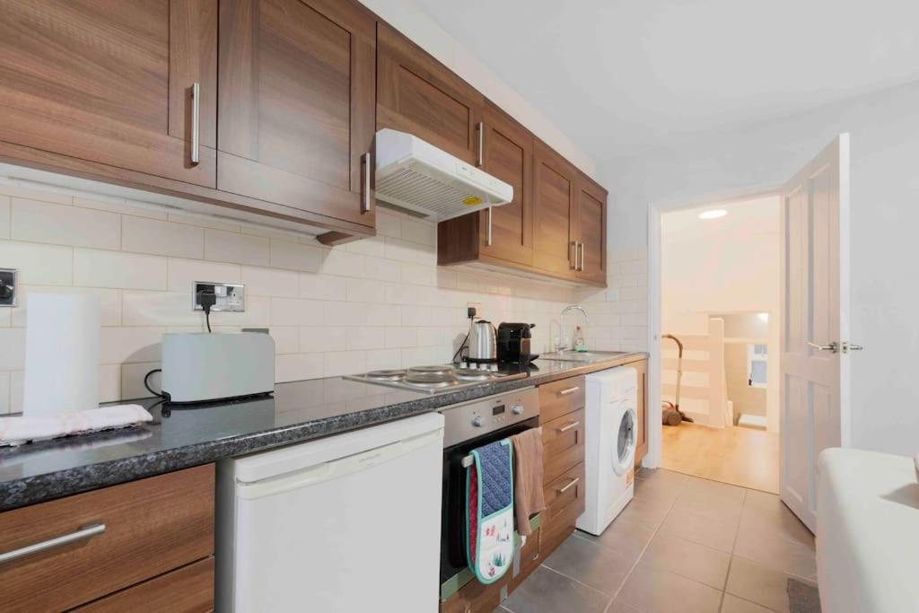 New 1 Bed Westfield/ Chiswick/ Hammersmith Appartamento Londra